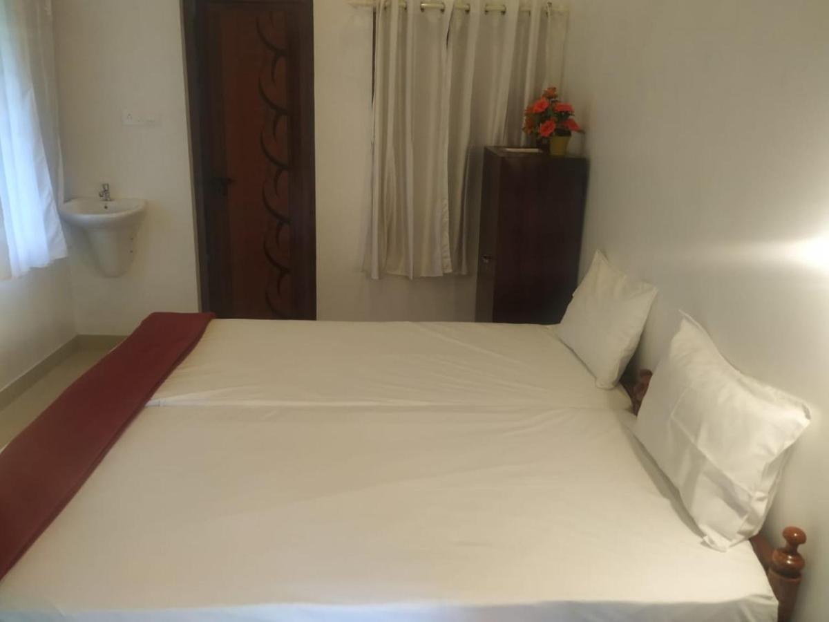 Vintage Inn Homestay Cherai Beach ภายนอก รูปภาพ